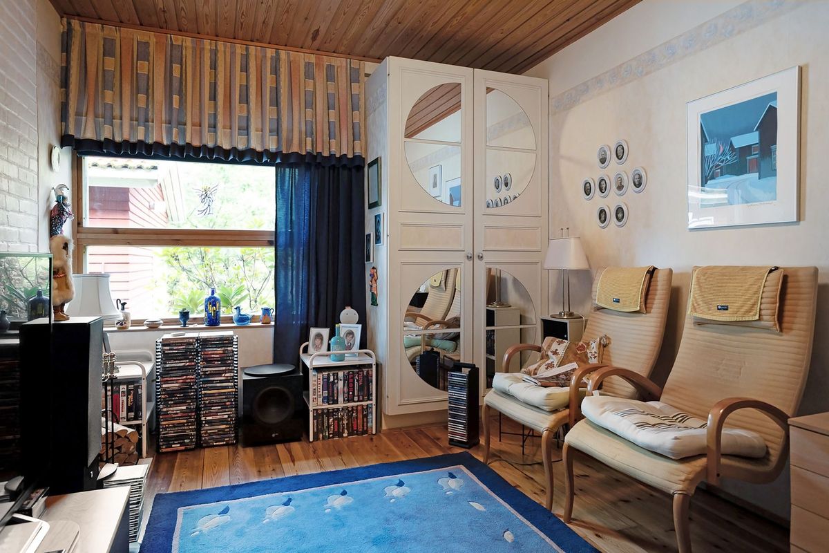 How to Style a Small UK Living Room for Cosy Evenings