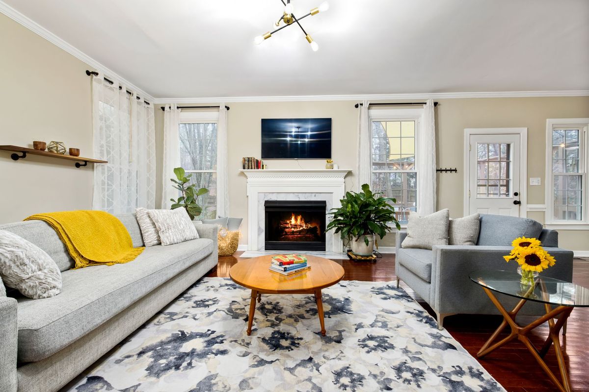 Interior Styling Explained: Layering Rugs, Textiles and Lighting Like a Pro